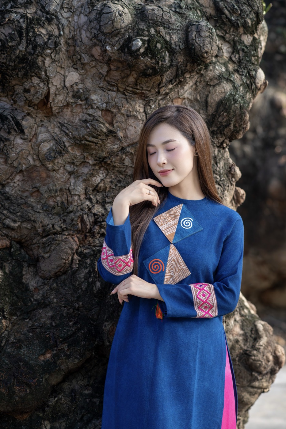 Áo dài Chàm Trám Đôi – Lam Chàm